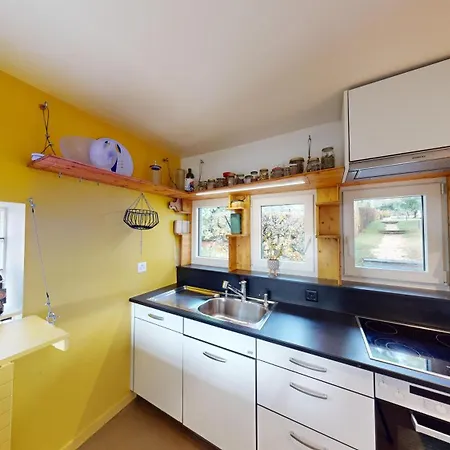 Casa de Férias Peaceful Lakefront Living, Your Retreat! Lr23b *