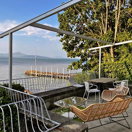 Peaceful Lakefront Living, Your Retreat! Lr23b Vakantiehuis