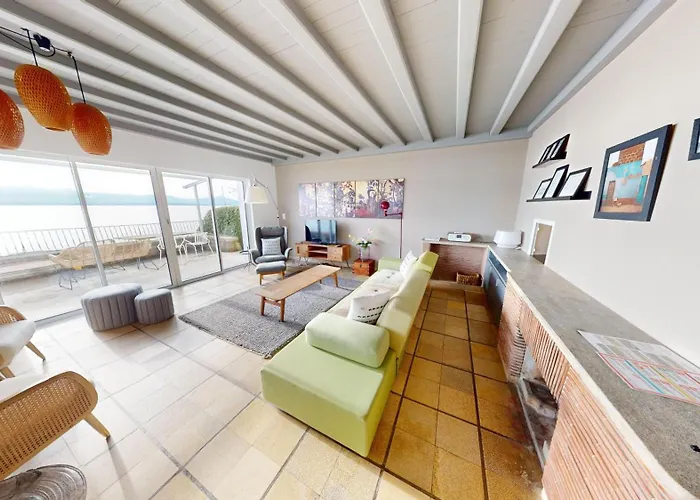 Peaceful Lakefront Living, Your Retreat! Lr23b Dom wakacyjny