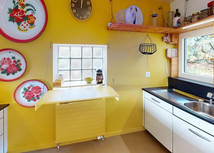 Dom wakacyjny Peaceful Lakefront Living, Your Retreat! Lr23b Buchillon