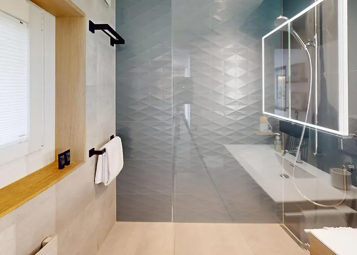 Nyaraló Peaceful Lakefront Living, Your Retreat! Lr23b *