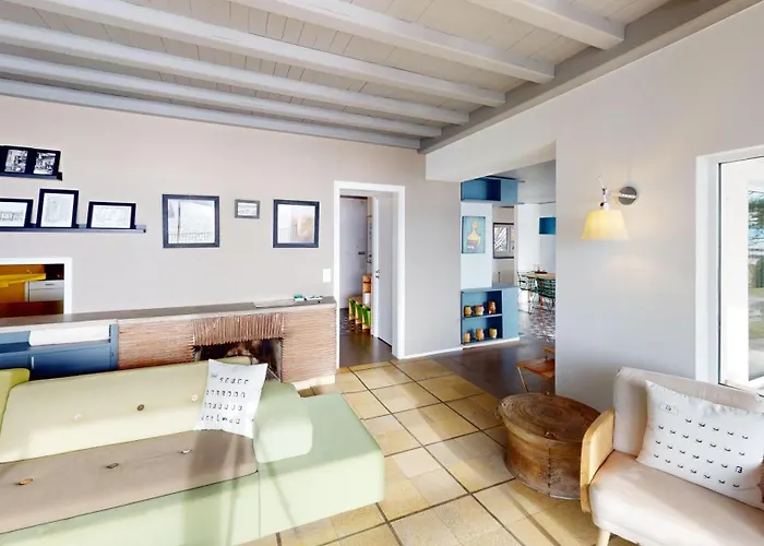 Peaceful Lakefront Living, Your Retreat! Lr23b Nyaraló Buchillon