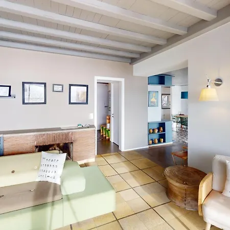 Peaceful Lakefront Living, Your Retreat! Lr23b Holiday home Buchillon